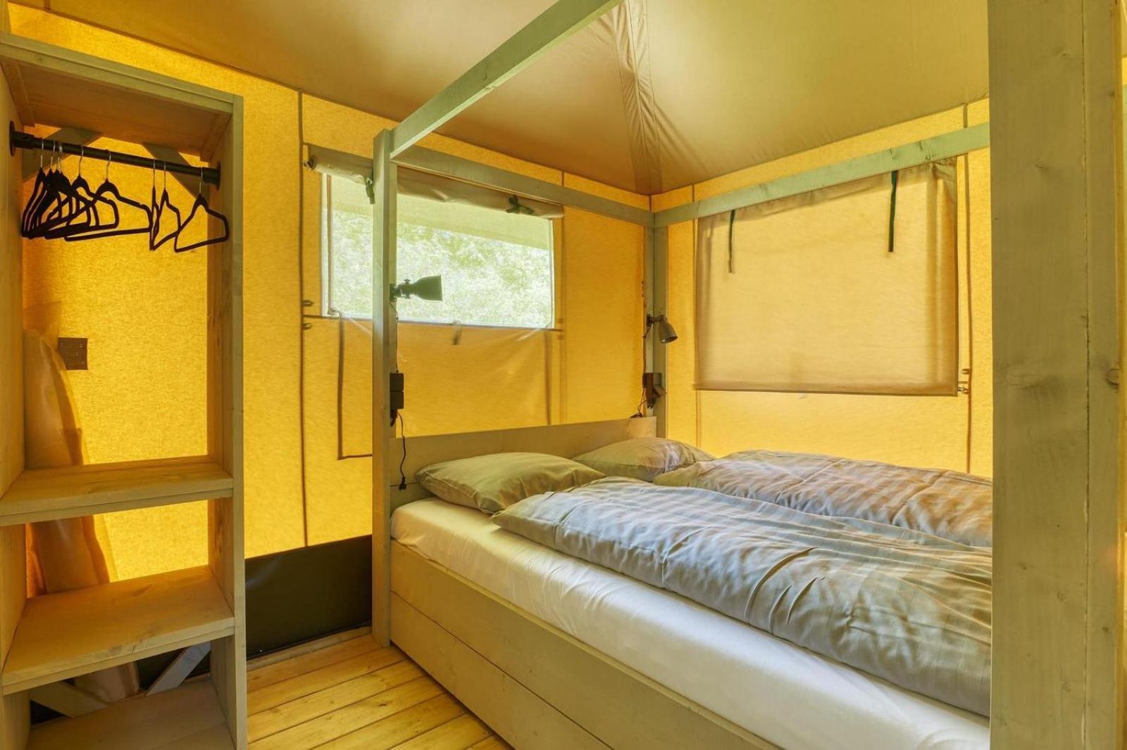 Glamping Lodge With Eco-Wellness Zeewolde Bagian luar foto