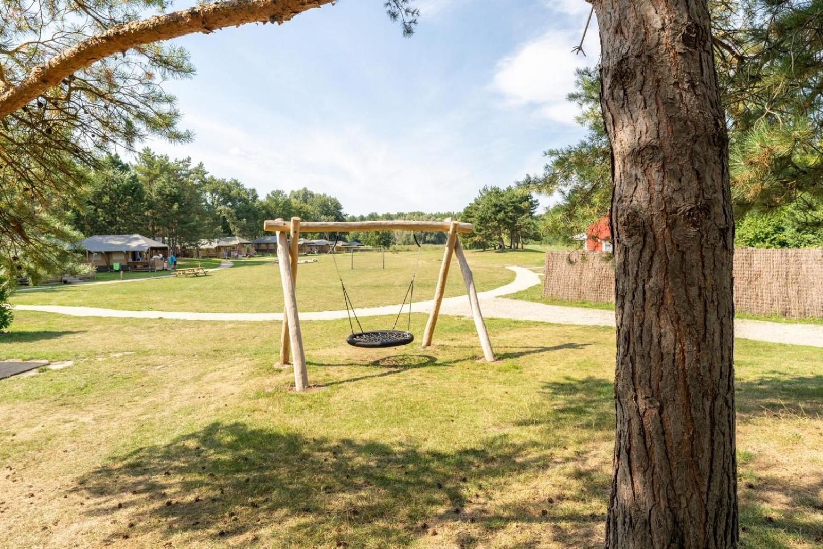 Glamping Lodge With Eco-Wellness Zeewolde Bagian luar foto