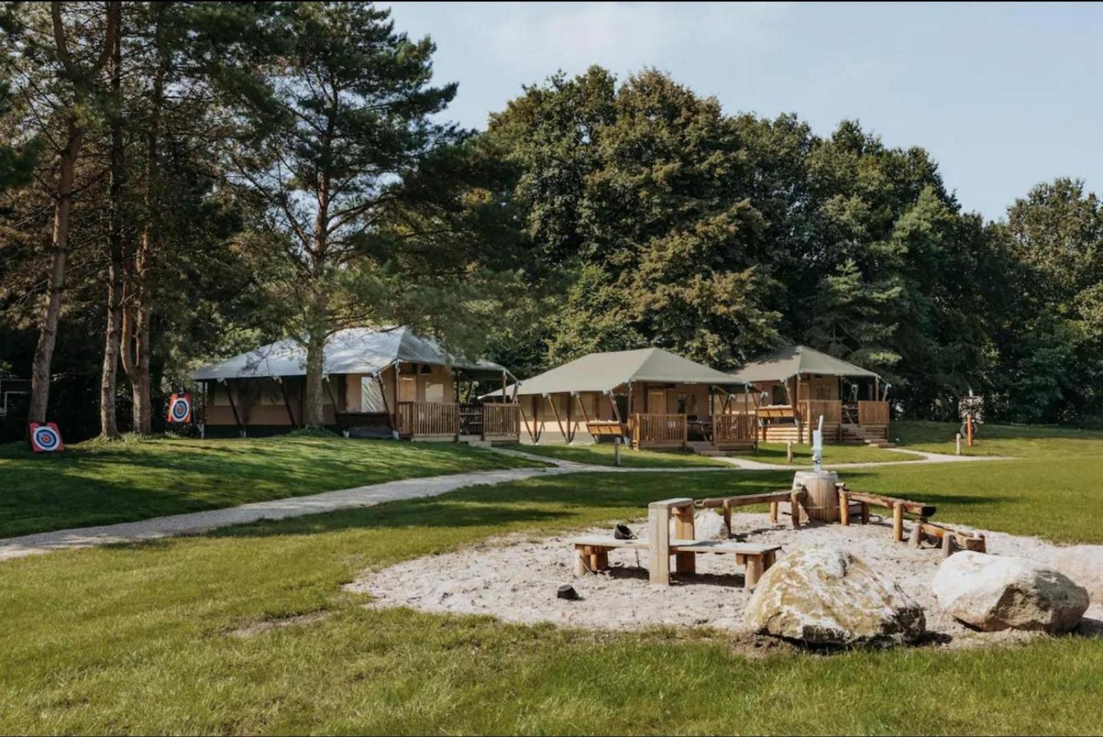 Glamping Lodge With Eco-Wellness Zeewolde Bagian luar foto