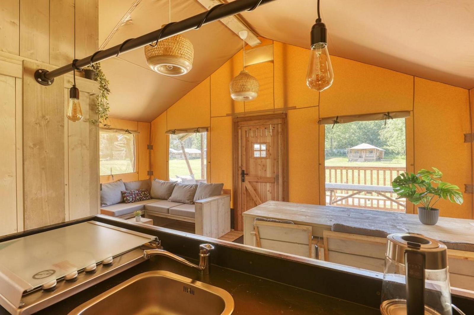 Glamping Lodge With Eco-Wellness Zeewolde Bagian luar foto