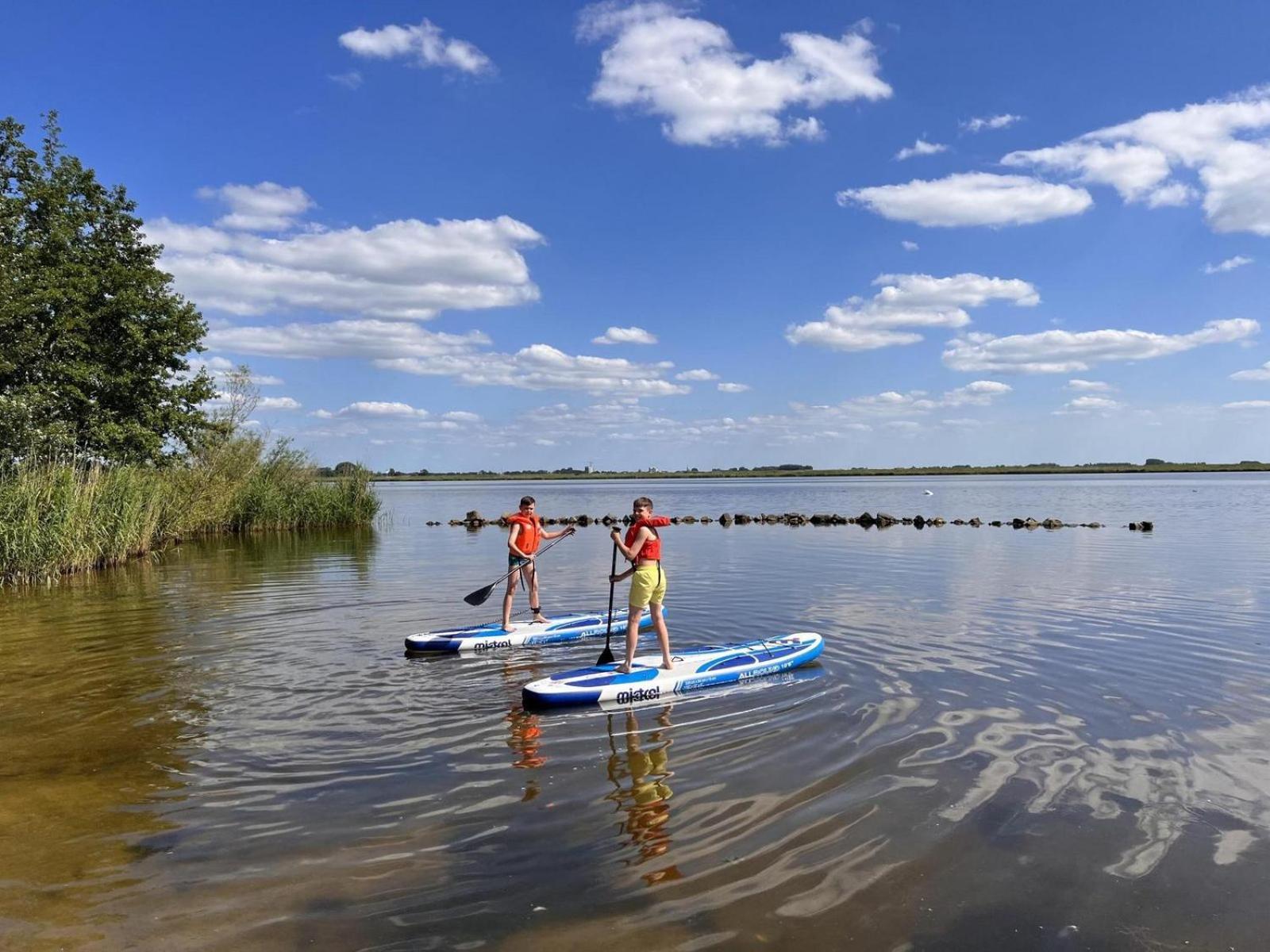 Glamping Lodge With Eco-Wellness Zeewolde Bagian luar foto