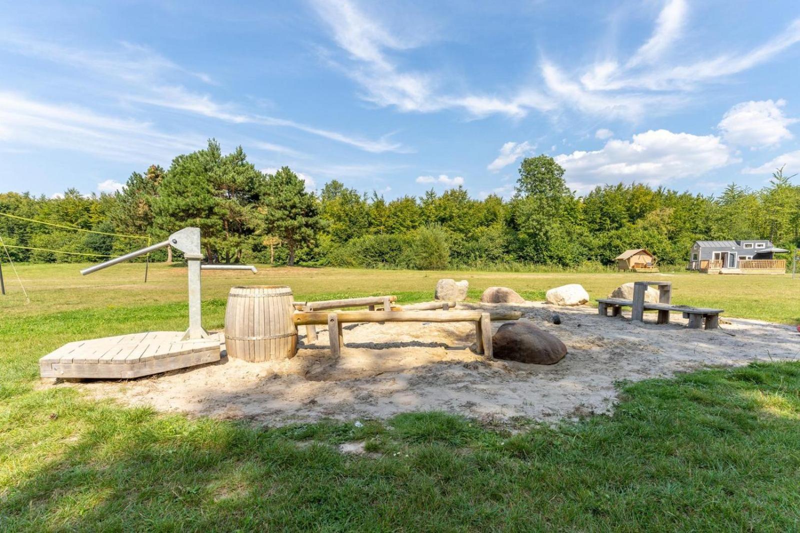 Glamping Lodge With Eco-Wellness Zeewolde Bagian luar foto