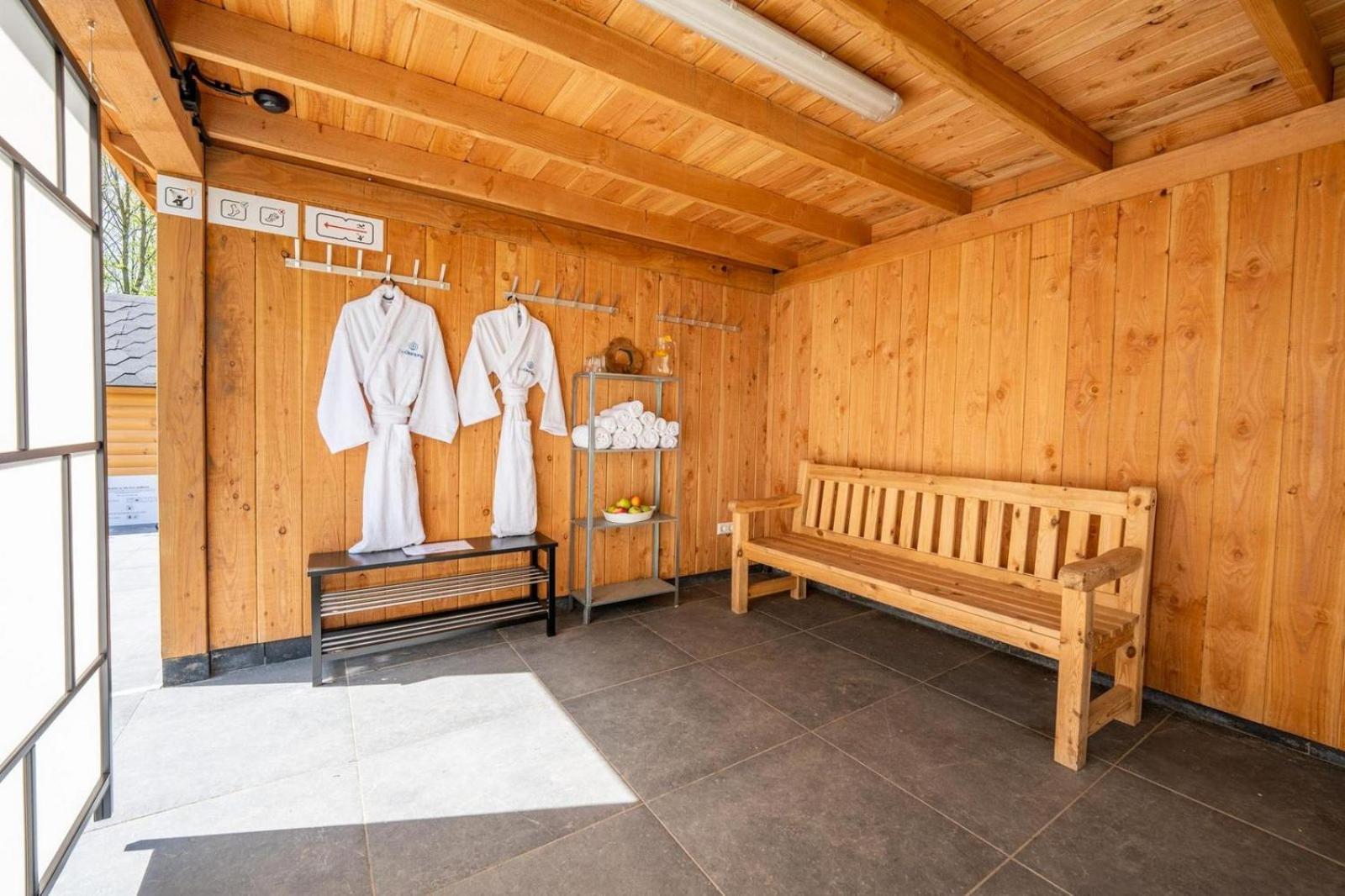 Glamping Lodge With Eco-Wellness Zeewolde Bagian luar foto