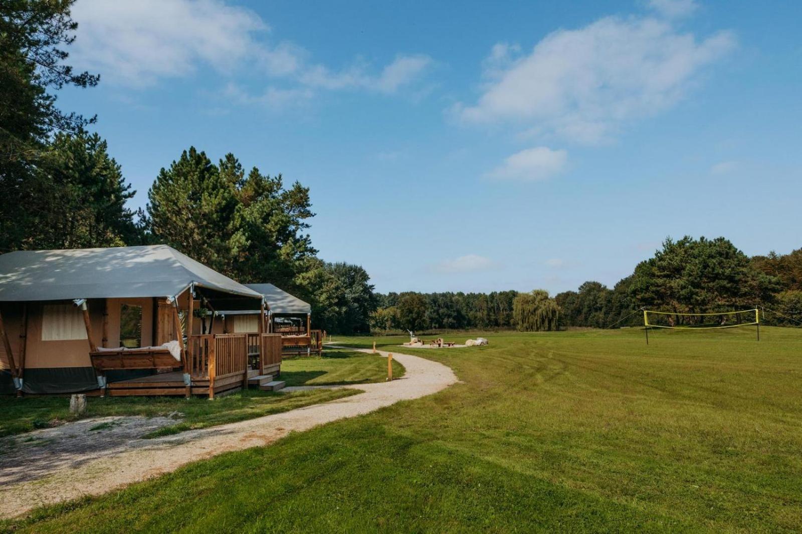 Glamping Lodge With Eco-Wellness Zeewolde Bagian luar foto
