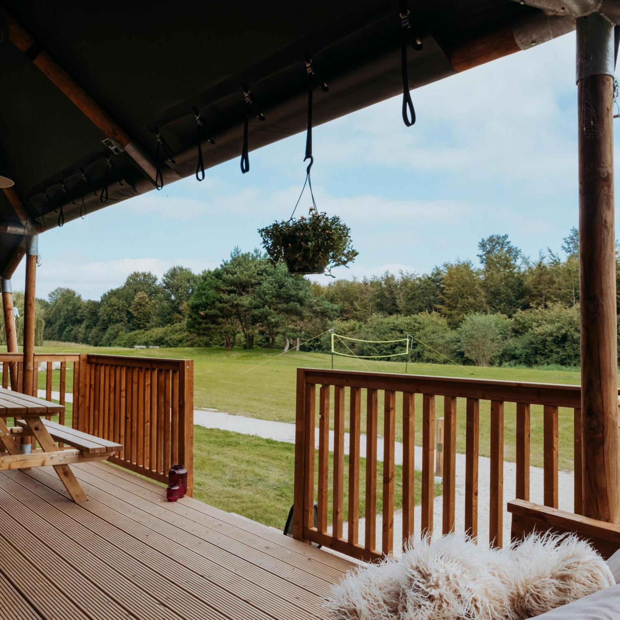 Glamping Lodge With Eco-Wellness Zeewolde Bagian luar foto