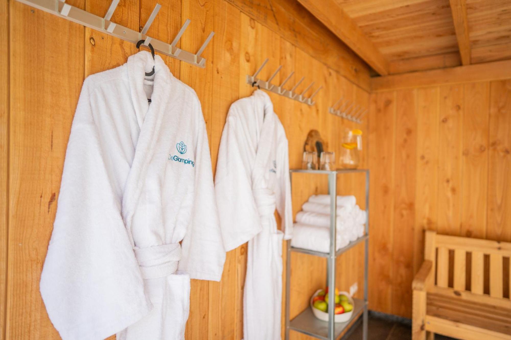Glamping Lodge With Eco-Wellness Zeewolde Bagian luar foto